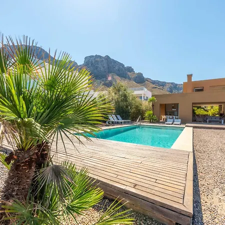 Modern With Pool * Arta